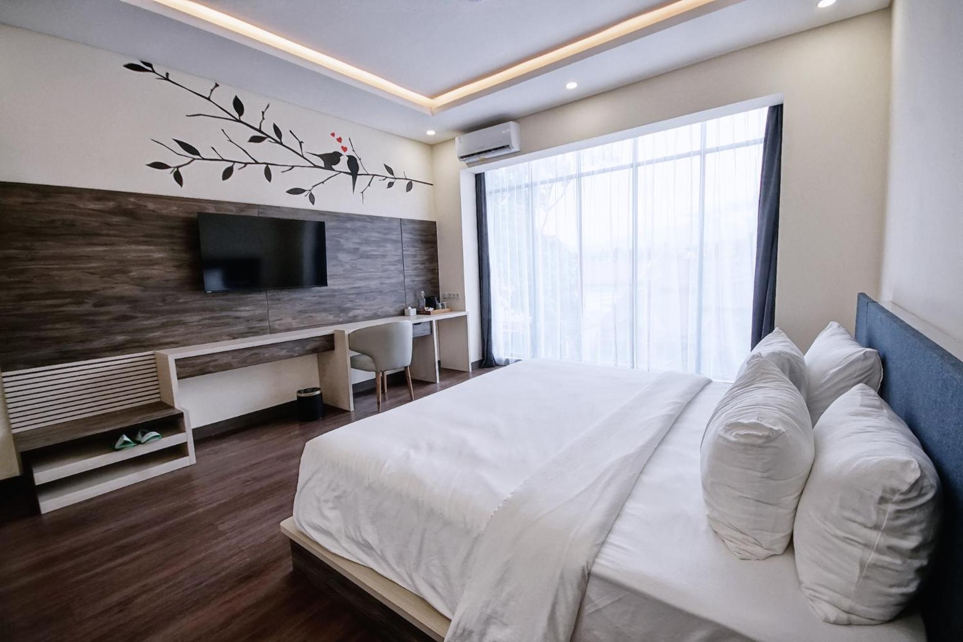โฮเต็ล เปอร์มาตา ฮิเจา ซูกาบูมิ Hotel ซูกาบูมี ภายนอก รูปภาพ