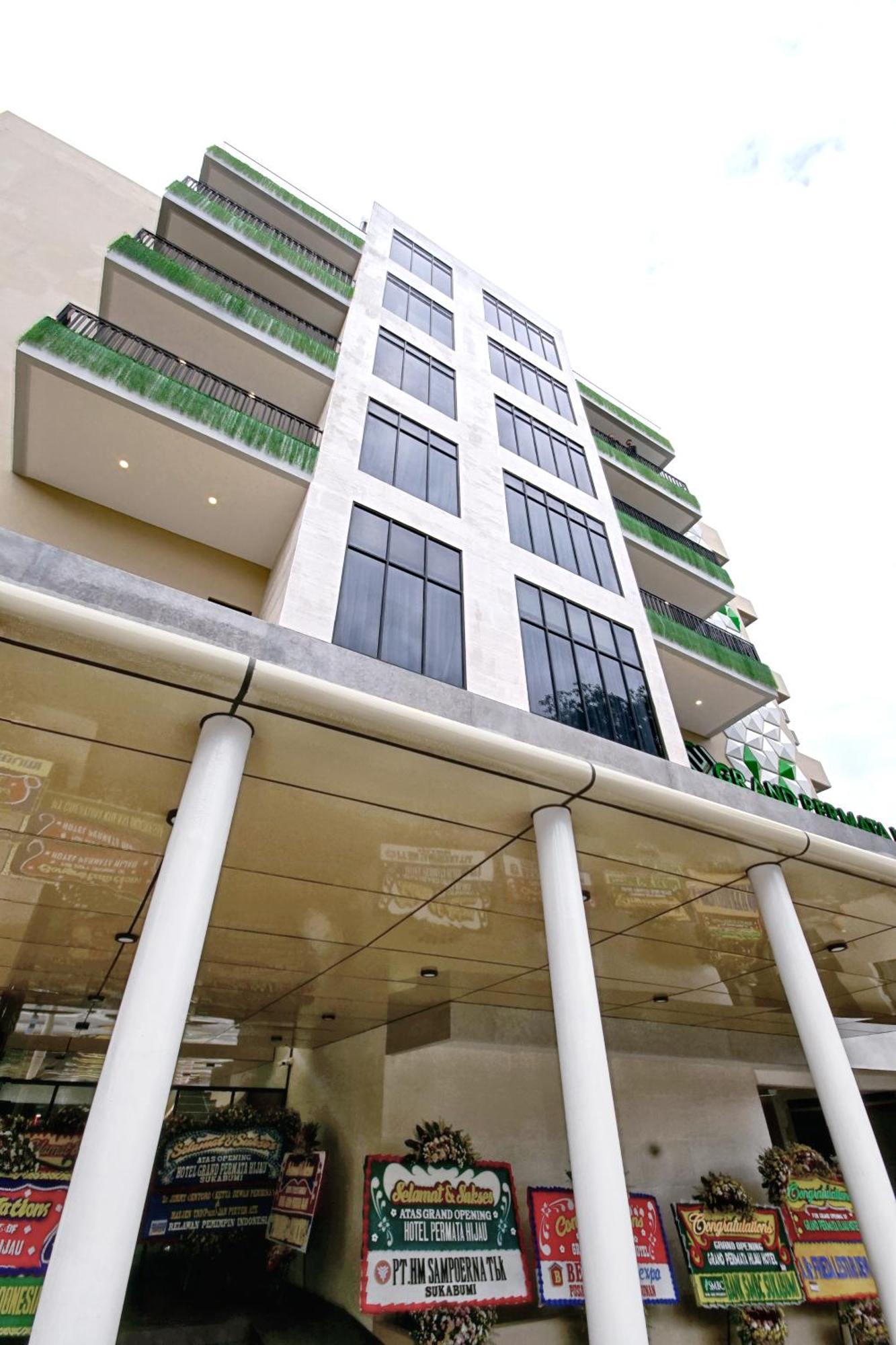 โฮเต็ล เปอร์มาตา ฮิเจา ซูกาบูมิ Hotel ซูกาบูมี ภายนอก รูปภาพ