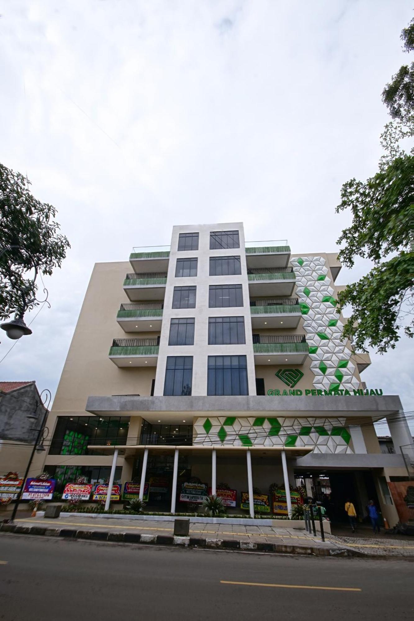 โฮเต็ล เปอร์มาตา ฮิเจา ซูกาบูมิ Hotel ซูกาบูมี ภายนอก รูปภาพ